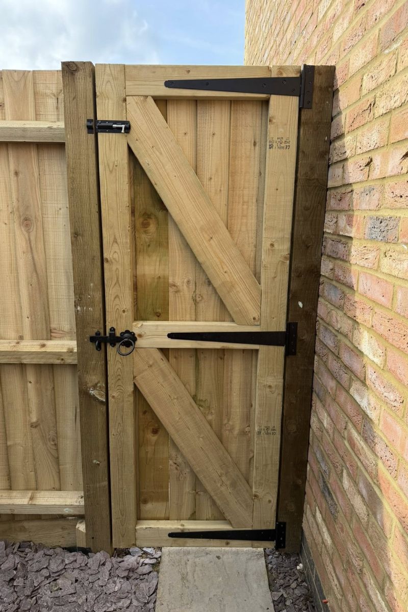 Bespoke Landscaping fence gate installation Lincolnshire